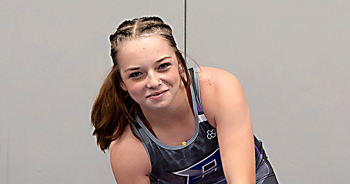 Jochems leads Baxter wrestlers at Midland Girls Invitational