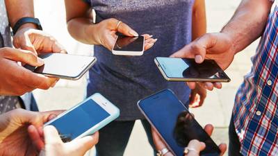 Science teacher and community members lobby NCSD for strict phone ban policy