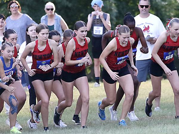 Four top-12 finishes lead Newton girls to second at Oskaloosa 