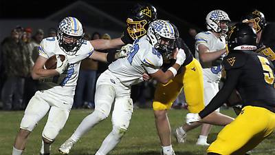 Wapsie Valley’s late TD ends Hawks’ season in quarterfinals