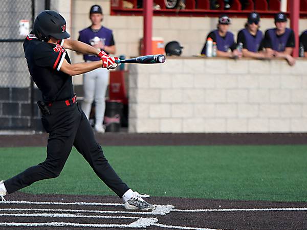Newton baseball can’t hold early lead against Norwalk