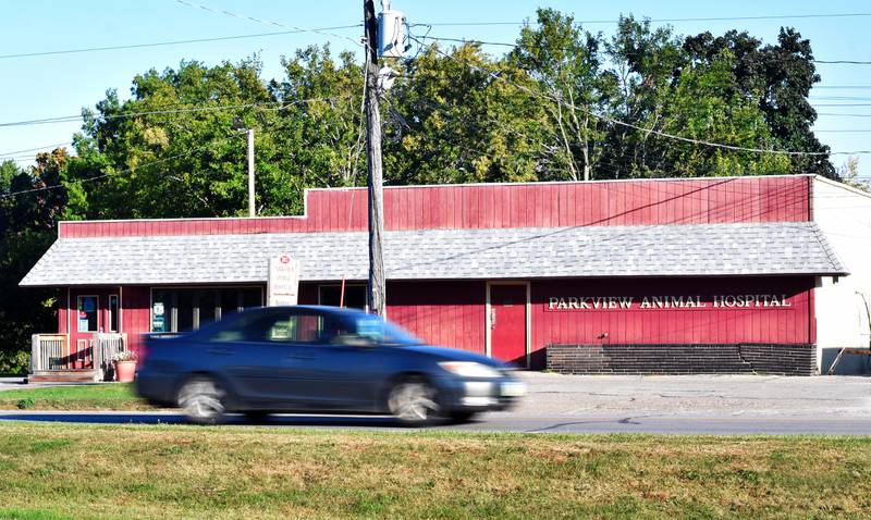 Parkview Animal Hospital cited many reasons why it chose to end its sheltering agreement with the City of Newton, effective Oct. 15. As a result, the city council is moving forward with animal control facility project.