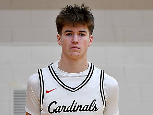 Newton boys score road win over Des Moines East