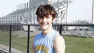 Lynnville-Sully’s Deal leaps his way to second at Iowa State indoor