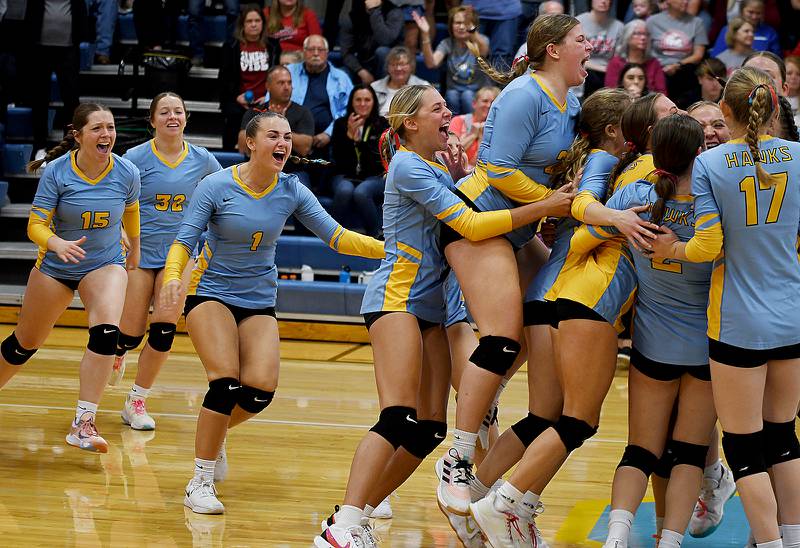 Lynnville-Sully volleyball team