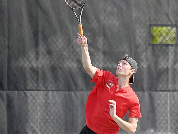 Newton boys fall short of state berth at district tennis