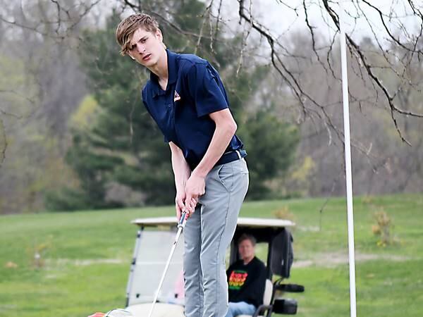 C-M, L-S split SICL matchup at Colfax Country Club