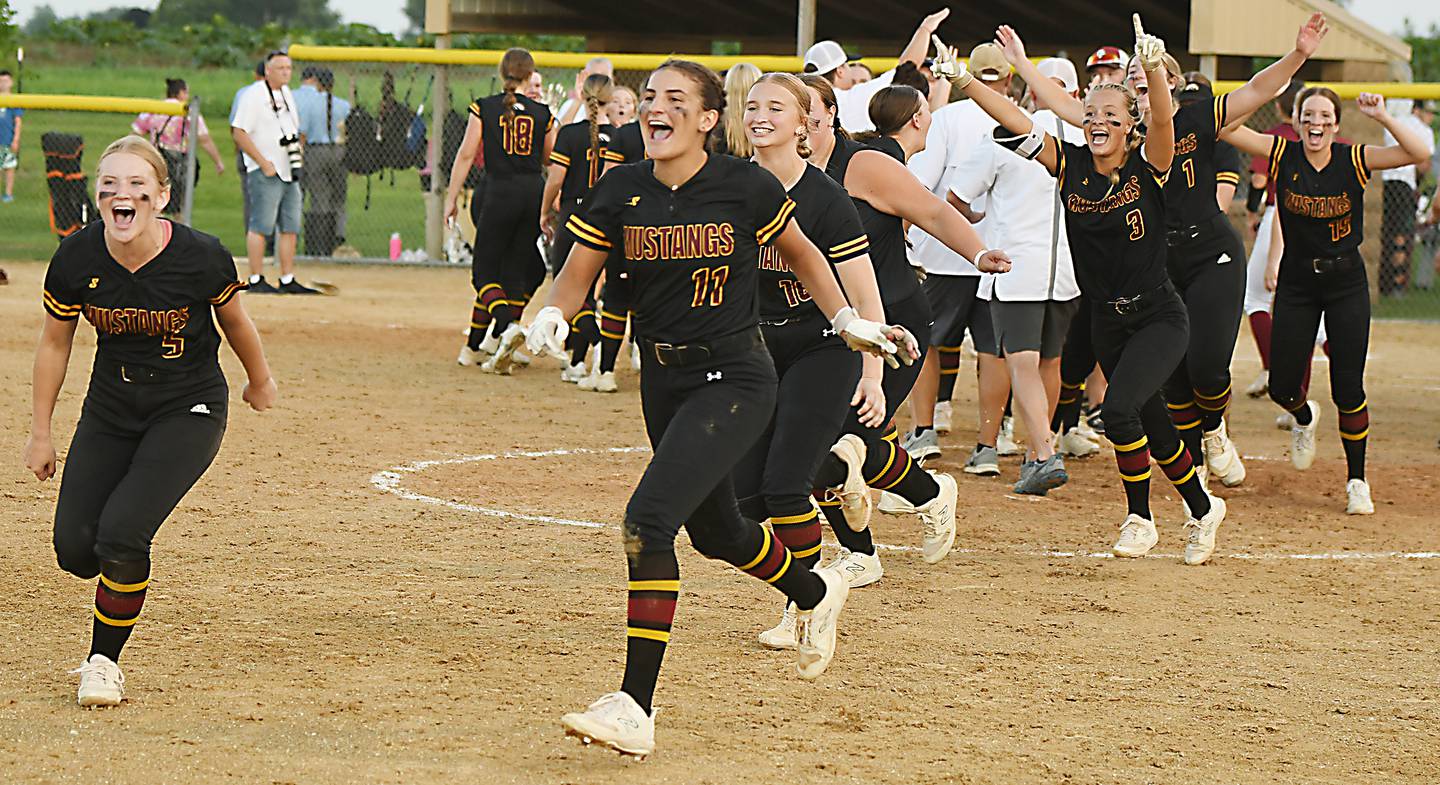 PCM softball team