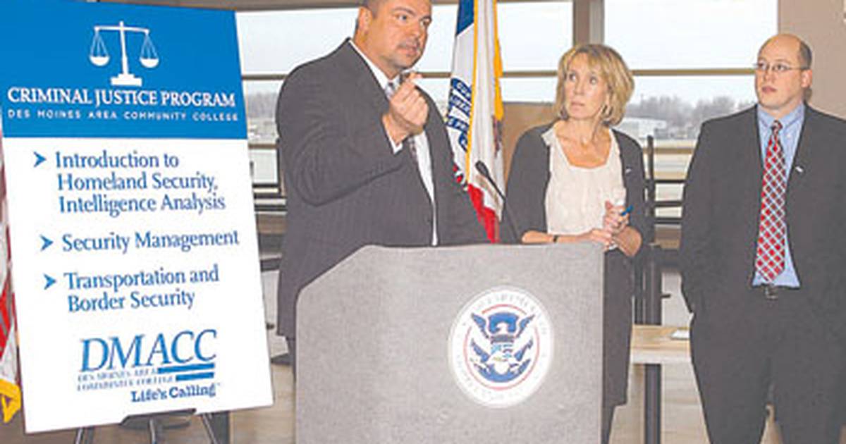 TSA offers employee training at DMACC; new homeland security emphasis